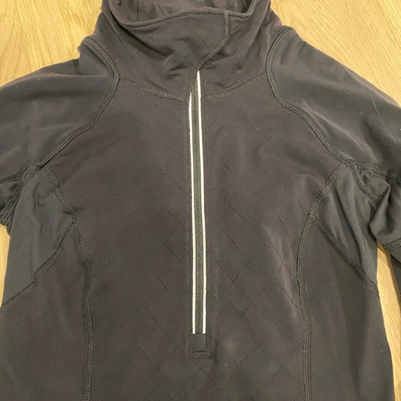 Lululemon size 4 - Picture 3 of 3